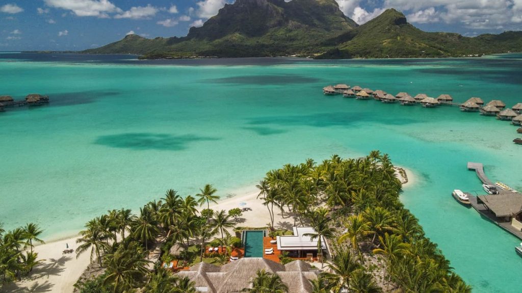 フォーシーズンズ リゾート ボラボラ / Four Seasons Resort Bora Bora
